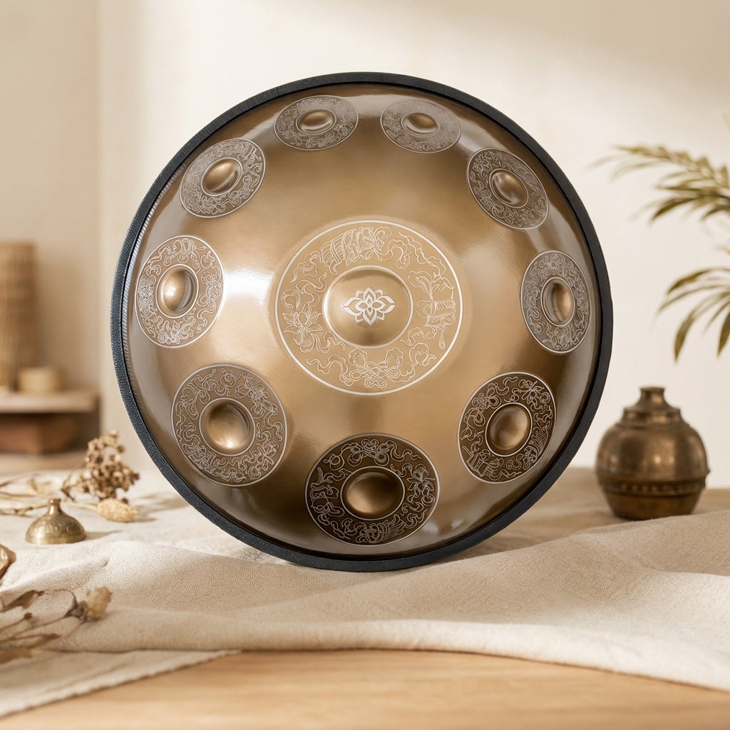 ELYSIUM Ré mineur 9–12 notes — photo studio 3, fond ivoire Résonance