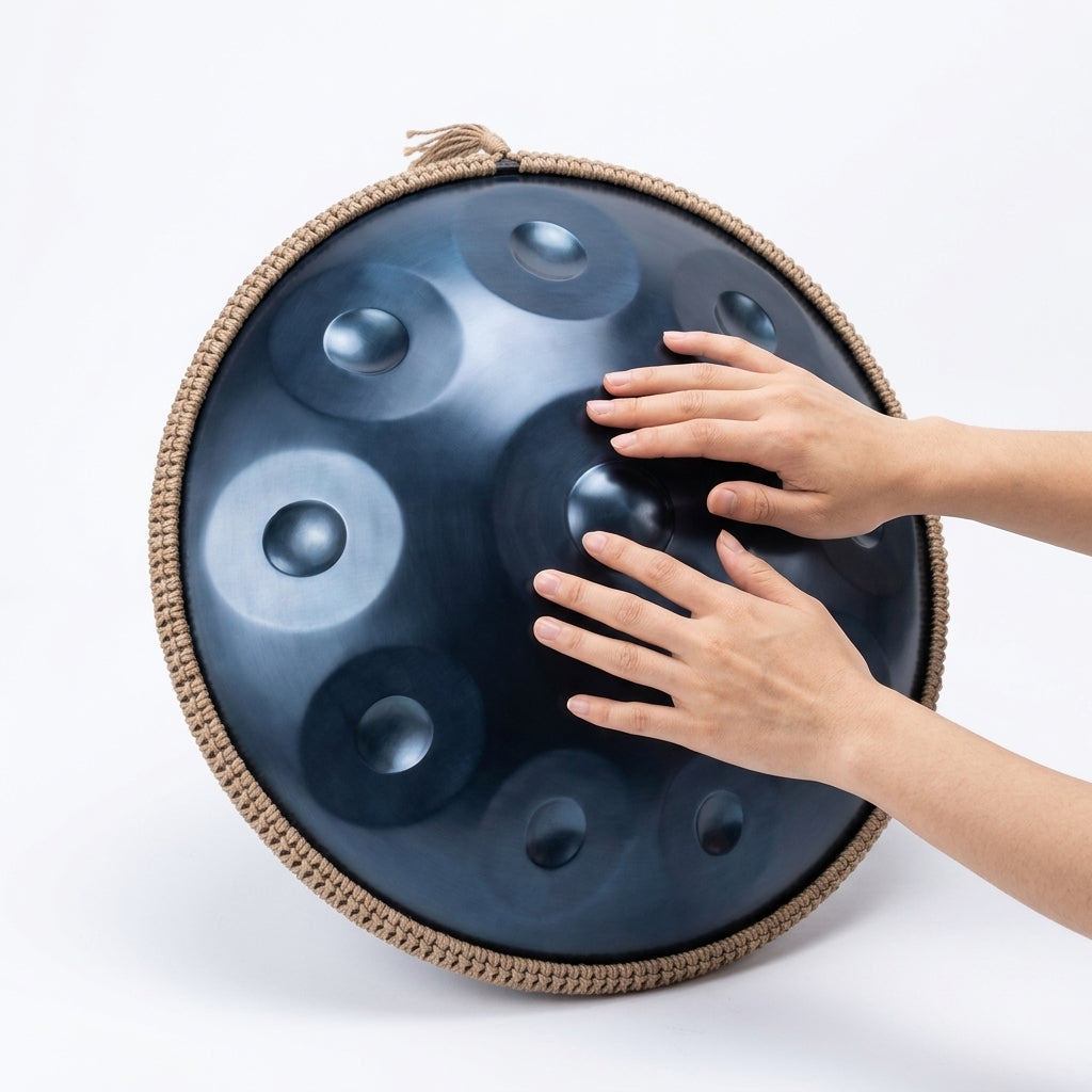 Handpan Évasion Astrale — Ré mineur (D Kurd) — gros plan, prêt à jouer