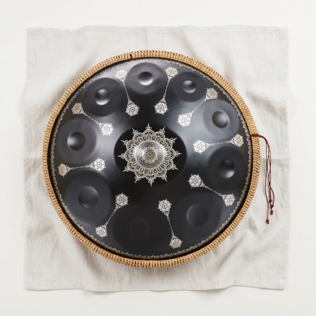 Handpan Lunar — Ré mineur (D Kurd) vu de dessus — disposition des notes